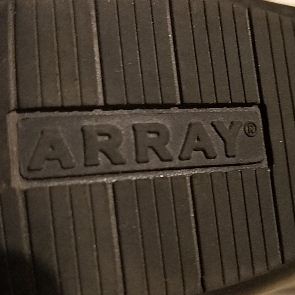 Array* Shoes - image 6